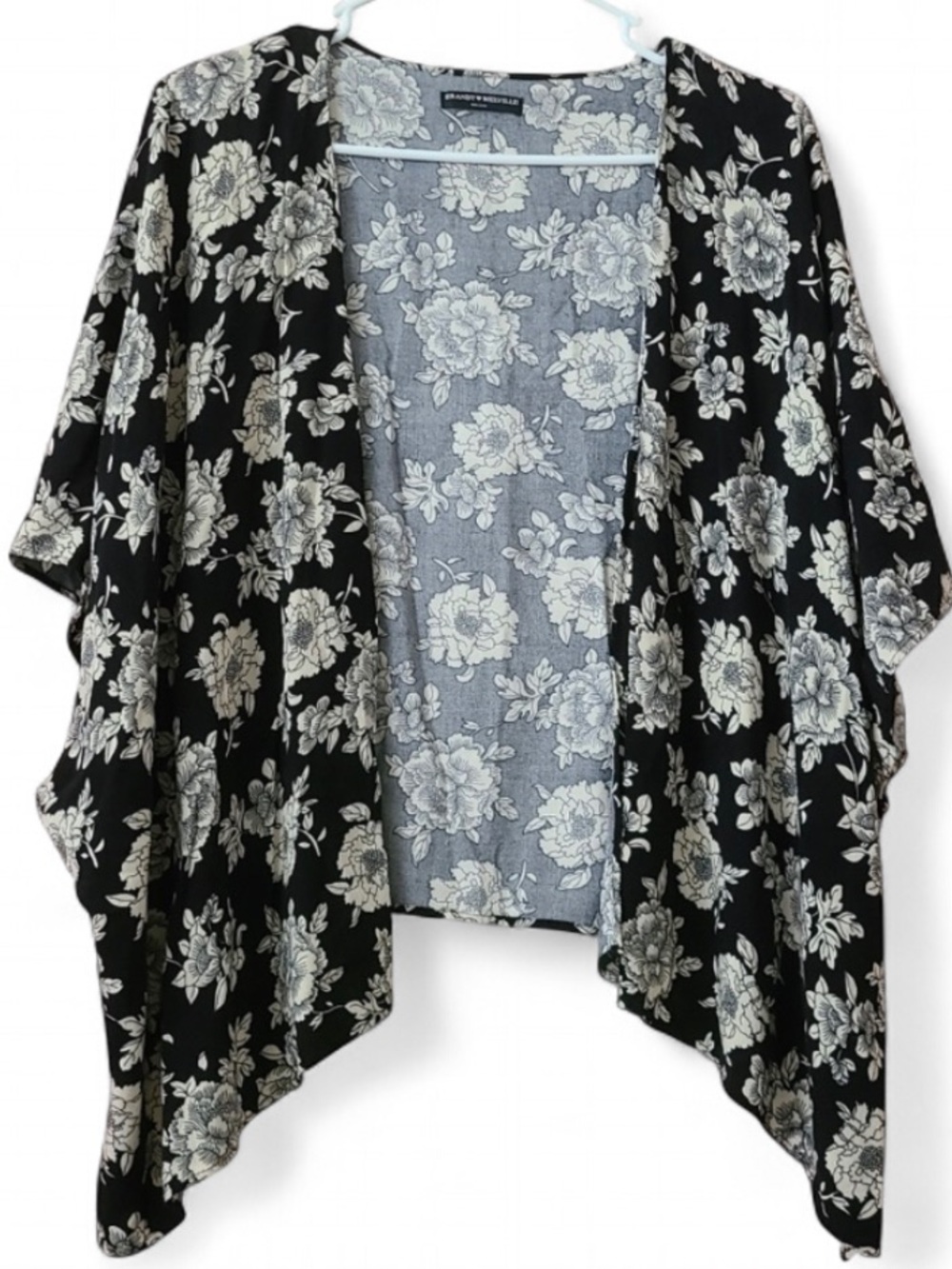 -Brandy Melville- Ivory & Black Floral Kimono